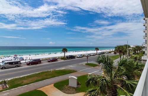 Miramar Beach House | Majestic Sun by Seascape Resort