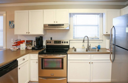 Seagrove Beach Condo | Moon Pie- Steps to Beach- Heated Pool!
