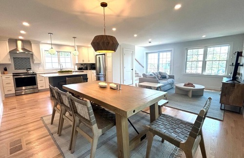 Wellfleet House | New Home, next to Mayo Beach 🏖 ☀️