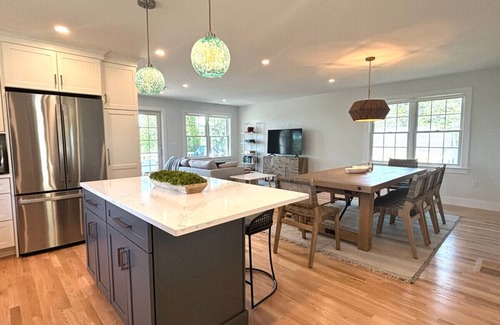 Wellfleet House | New Home, next to Mayo Beach 🏖 ☀️