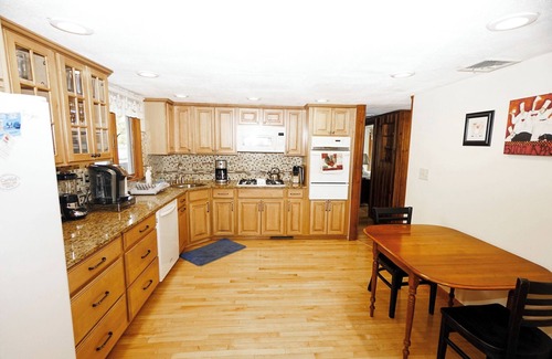South Yarmouth House | Oceanfront Escape house on SeaView Beach, Dog-Friendly!
