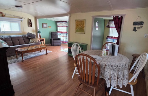 East Olympia Cottage | Offut Lake! Pet friendly cottage with lake access. Bring your fishing rod!