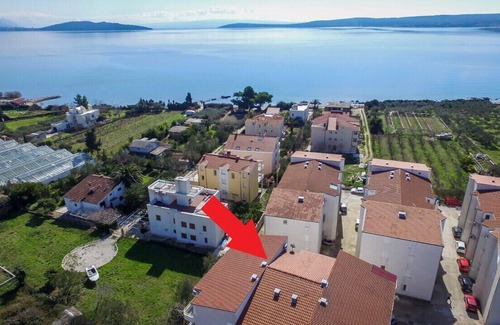Kastel Stafilic Apartment | One bedroom apartment with air-conditioning Kaštel Štafilić, Kaštela (A-15867-a)