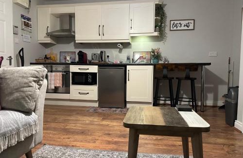 Monasterevin Apartment | Relax at The Blueway bonus accommodation