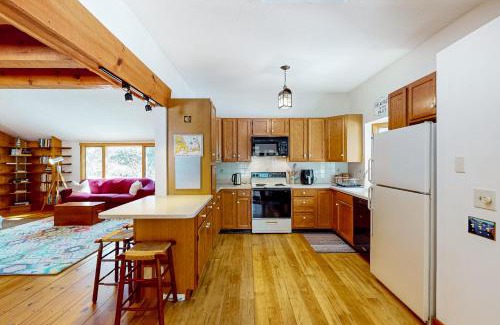 Wellfleet House | Silver Spring