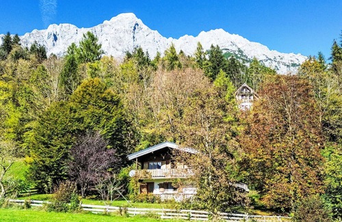Sankt Martin am Grimming House | Stunning private villa for 4 guests with TV, patio and panoramic view