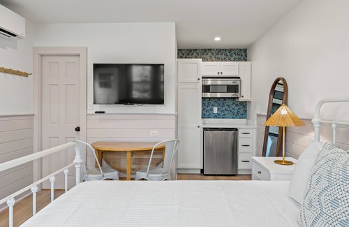 South Chatham Apartment | Summer Rental: Charming 1-Bedroom Unit in Chatham, MA Unit D