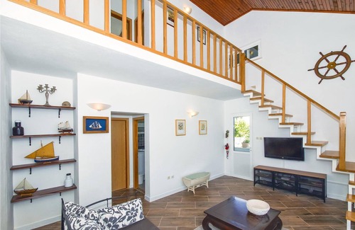 Postira Apartment | The cottage consists of 2 housing units, which are connected by external stairs.