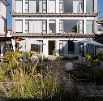 Dali Ancient Town Hotel | The White Courtyard