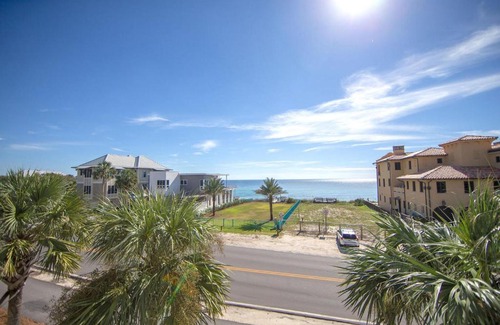 Seagrove Beach House | Viridian by Dune Vacation Rentals