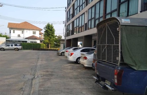 Thung Khru Condo | ห้องพักเงียบสงบ พร้อมสิ่งอำนวยความสะดวก