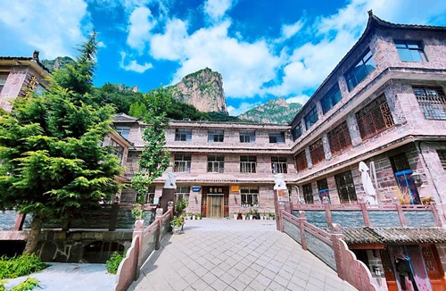 Jincheng Hotel | 万仙山景区郭亮村贵宾园酒店