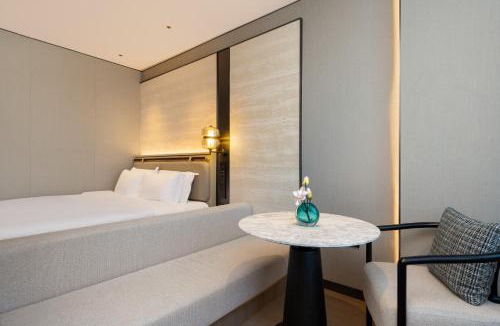 Changning Hotel | 上海虹桥冠华酒店 - 北新泾地铁站