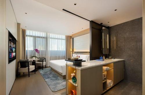 Changning Hotel | 上海虹桥冠华酒店 - 北新泾地铁站