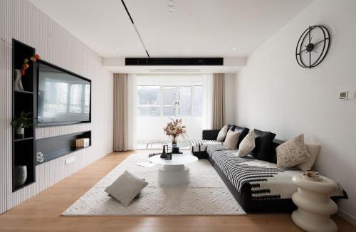 Wantiguan Apartment | 上海Hui民宿 法租界 武康大楼 龙华寺 外滩滨江 超大豪华三房
