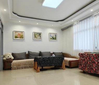 Fenghuang Apartment | 凤凰古城宝庆民宿