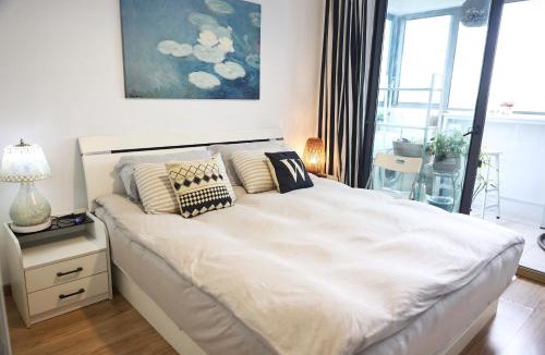 Jing'an Apartment | 大世界