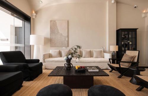Dali Ancient Town Hotel | 大理松云悬崖酒店