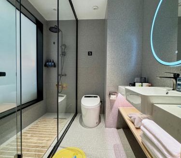 Jiuzhaigou Hotel | 奇遇九寨之悦酒店Adventure Jiuzhai Hyatt Hotel