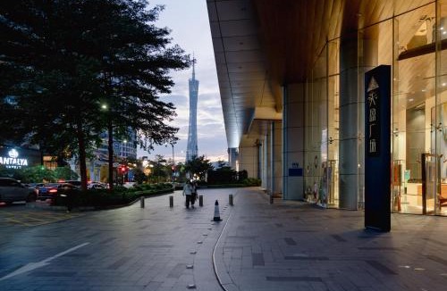 Zhujiang New Town Apartment | 广州和悦国际公寓琶洲会展中心店