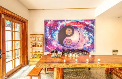 Xiufeng House | 桂林十方缘水晶民宿
