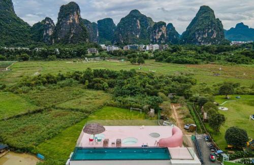 Ten Mile Gallery Hotel | 桂林阳朔良宿 LS Hotel Liangsu Yangshuo