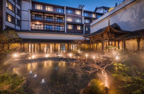 Tongxiang Hotel | 濮院时尚古镇濮锦大酒店