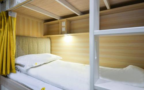 Wuhou Hostel | 笑脸里青年旅舍锦里店