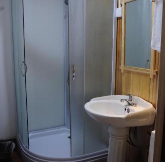 Qiandongnan Hotel | 肇兴溪舍山堂 Creekside Inn