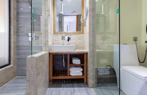 Wuling District Hotel | 花之筑酒店常德步行街店