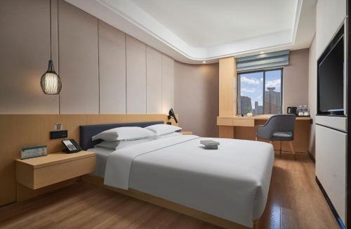 Yu Hua Hotel | 蔚徕酒店长沙贺龙体育馆黄土岭地铁站店