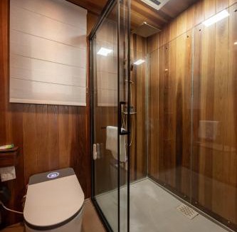 Hengshan County Hotel | 衡山五号山谷悬崖民宿