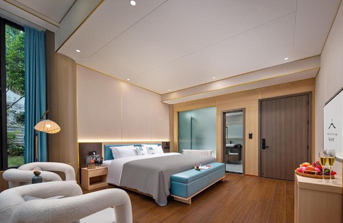Dujiangyan Hotel | 都江堰青城山暮山映雪溶洞汤池酒店