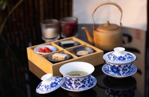 Dujiangyan Bed & Breakfast | 青城山泉青小院温泉中式民宿
