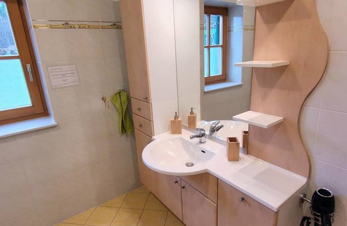 Sebersdorf Apartment | 105 m² Apartment ∙ 2 bedrooms ∙ 4 guests
