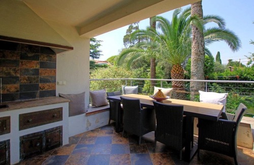Pointe Croisette Villa | 10-minute walk to town center - Contemporary villa