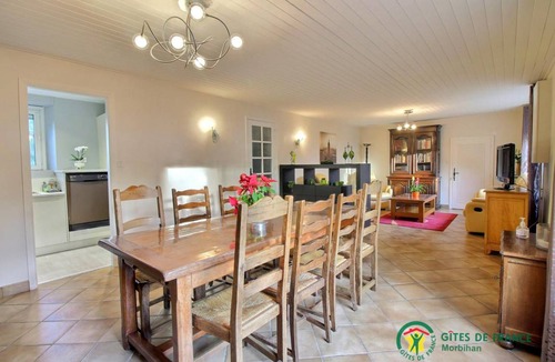 Treal House | 125 m² Gîte ∙ 5 bedrooms ∙ 6 guests