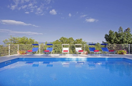 Crni Villa | 135 m² Villa ∙ 4 bedrooms ∙ 8 guests
