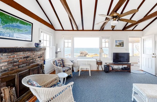 Town of Southold Town House | 139 m² House ∙ 2 bedrooms ∙ 4 guests