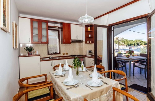 Komoseva House | 140 m² House ∙ 4 bedrooms ∙ 8 guests
