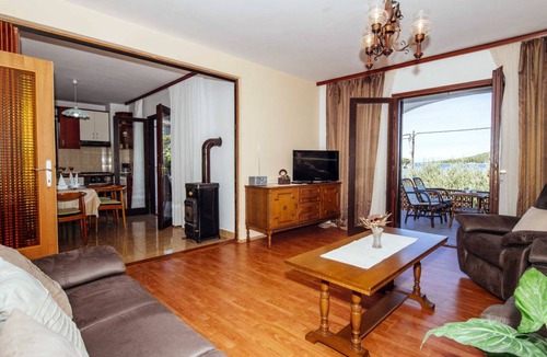 Komoseva House | 140 m² House ∙ 4 bedrooms ∙ 8 guests