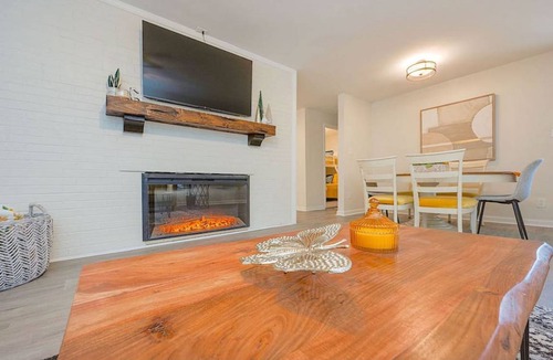 Central Newport News House | 170 m² House ∙ 4 bedrooms ∙ 10 guests