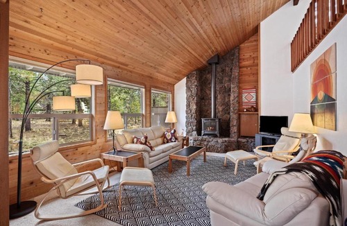 Sunriver House | 19 East Butte