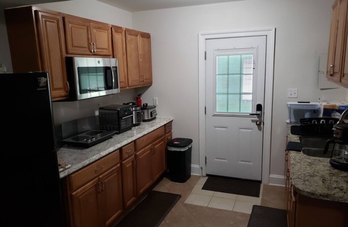 Dale City House | 1bed/1bath basement apartment with private gym