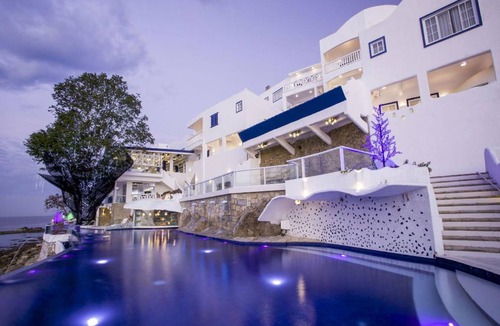 Santiago Resort | 223 m² Resort ∙ 2 bedrooms ∙ 20 guests