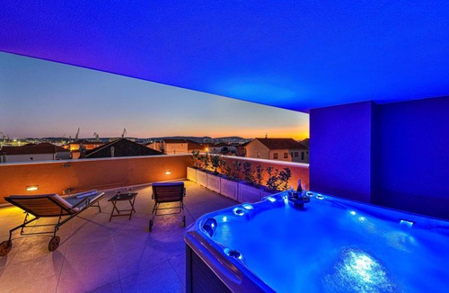 Trogir House | 230 m² House ∙ 4 bedrooms ∙ 8 guests