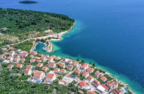 Okrug Donji House | 237 m² House ∙ 8 bedrooms ∙ 16 guests