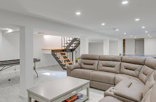 Rocky Point House | 242 m² House ∙ 5 bedrooms ∙ 10 guests