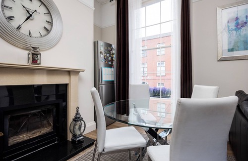 Broadstone Apartment | 3 Bed Apt In Phibsborough-12 Min Walk to The Spire
