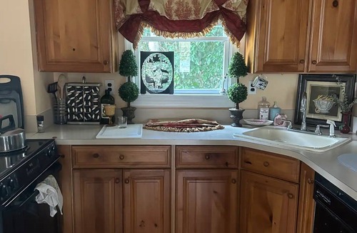 Stony Brook House | 3 Bedroom Historic Home near Stony Brook Village, University, Hospital & Beaches